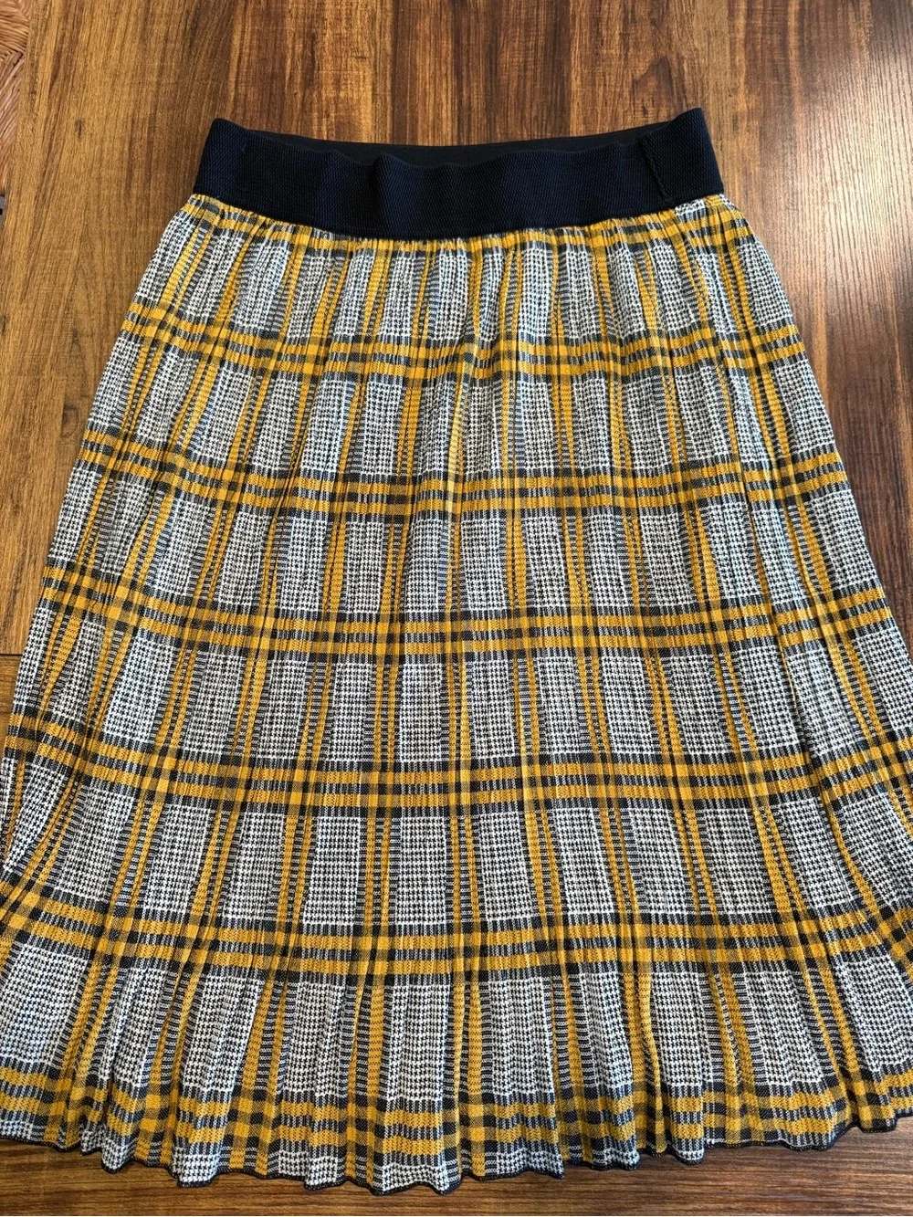Metro Wear Pleated Plaid Skater Skirt in Mustard and Gray XL